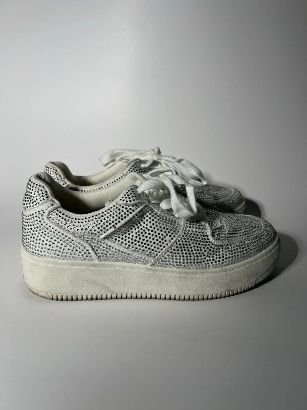 Call It Spring Women’s Rhinestone Sneakers White Silver Size 7.5 M
